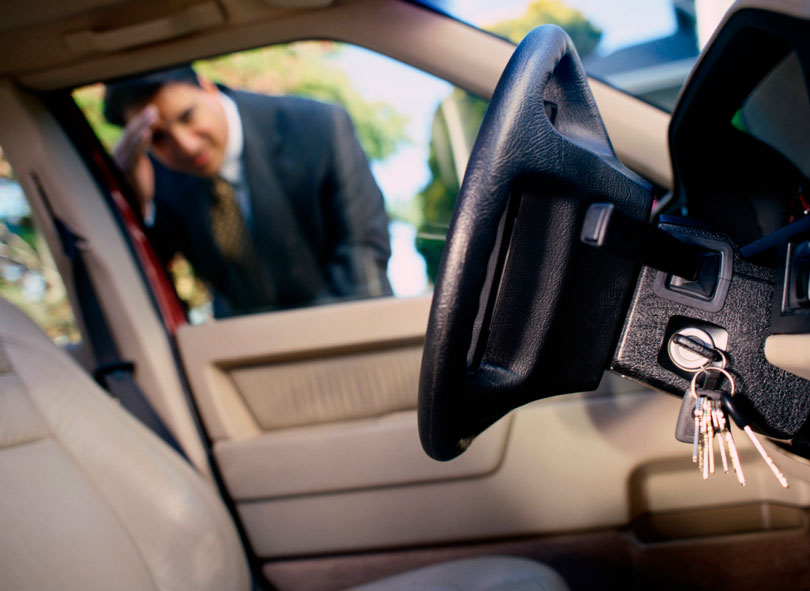 Esquecer-a-chave-dentro-do-carro-goiania-chaveiro-detran